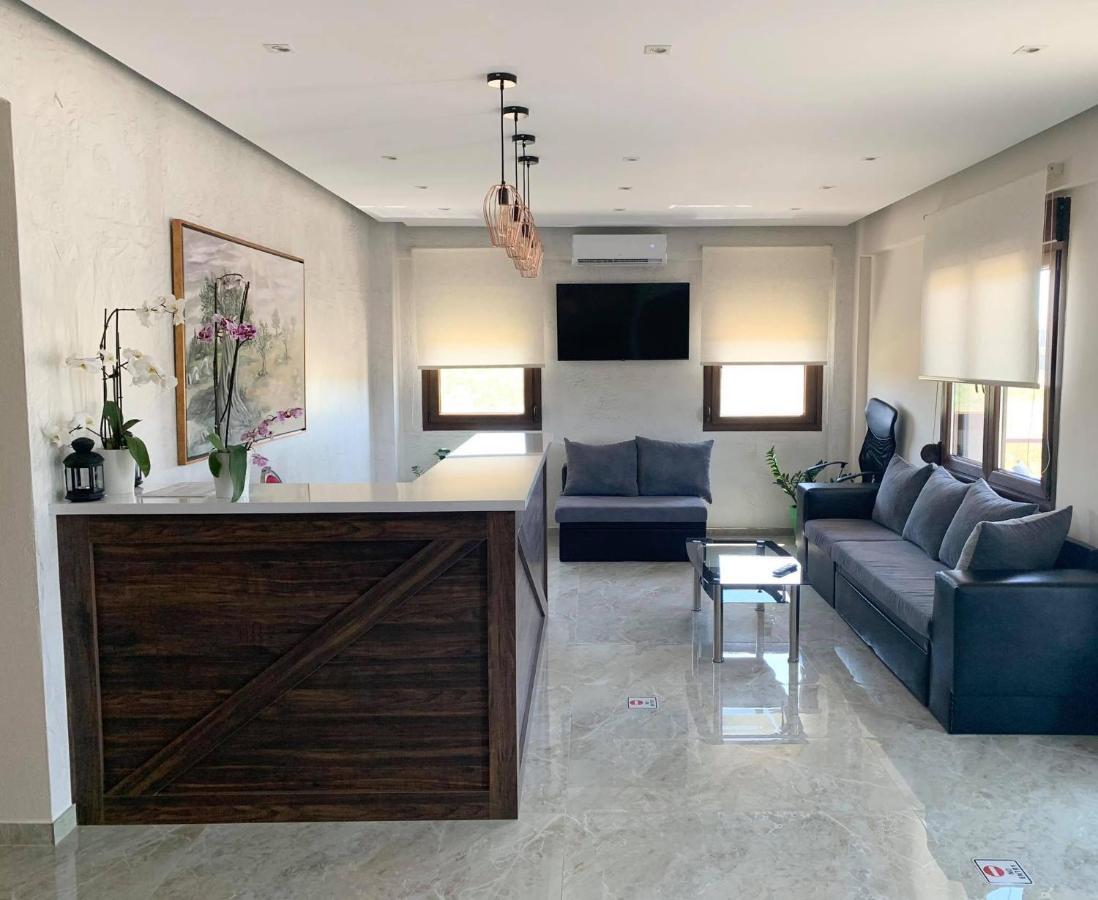 Sinodinos Deluxe Apartments Afytos Bagian luar foto