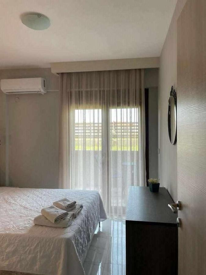 Sinodinos Deluxe Apartments Afytos Bagian luar foto