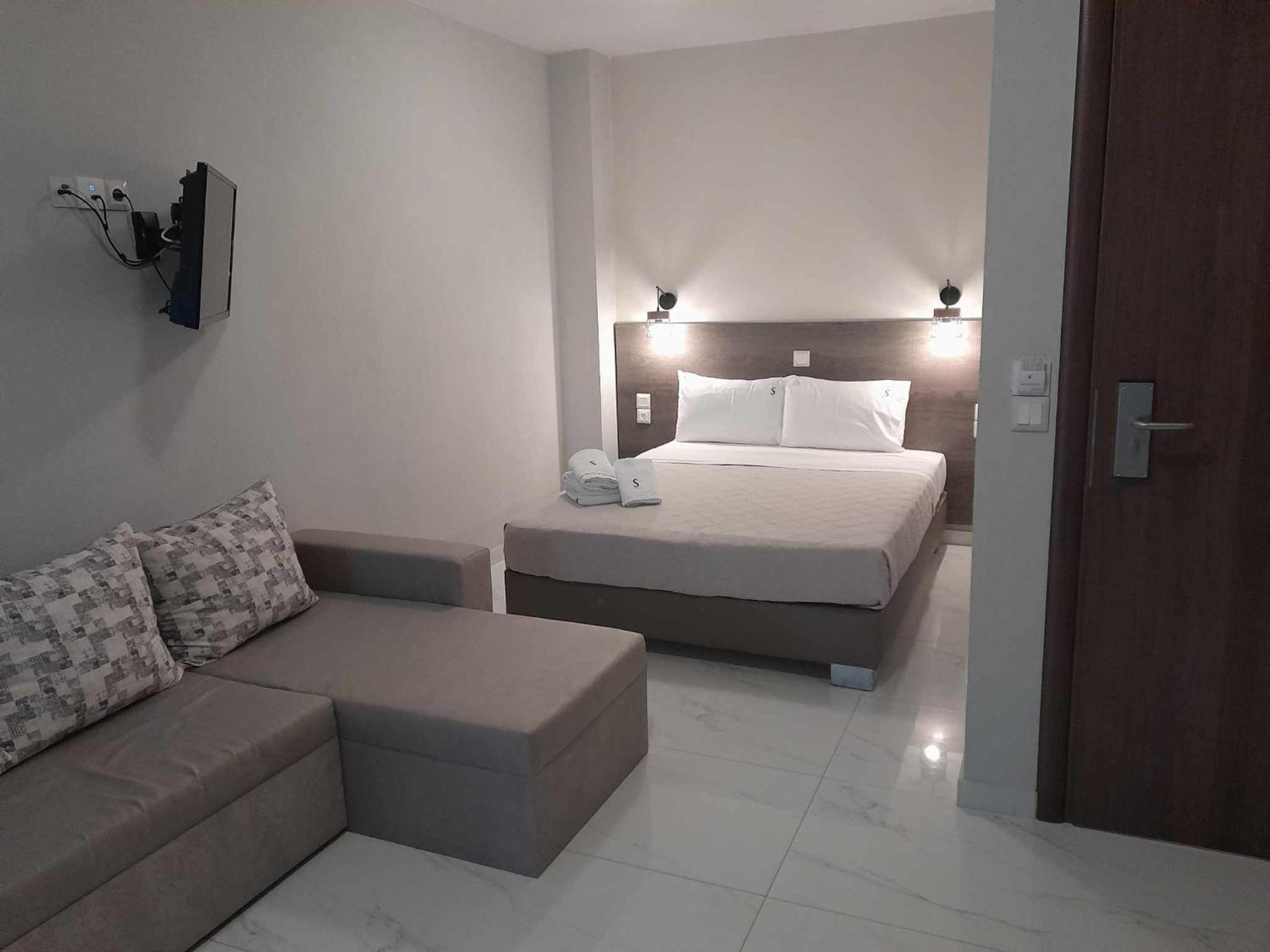 Sinodinos Deluxe Apartments Afytos Bagian luar foto