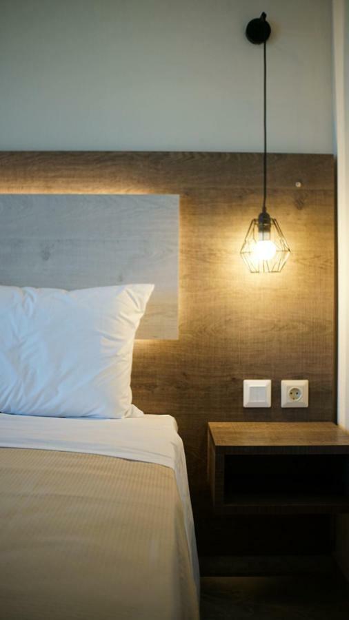 Sinodinos Deluxe Apartments Afytos Bagian luar foto