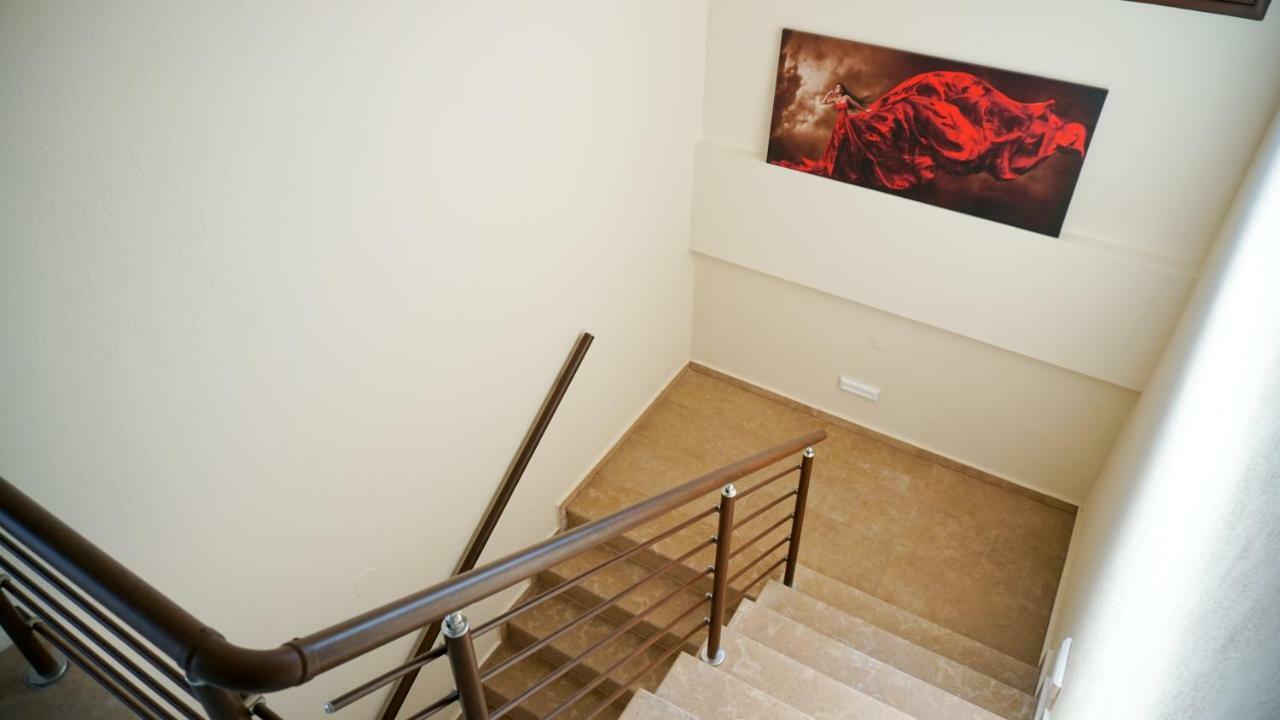 Sinodinos Deluxe Apartments Afytos Bagian luar foto